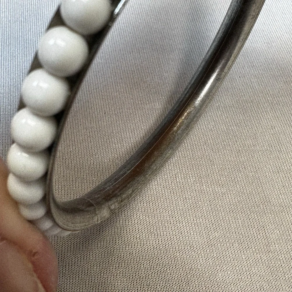 Silver Tone‎ Bangle With White Beads On Top